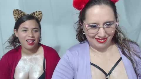 Snapshot of bunniosito chatting on 11-02-25, 12:24 bunniosito online show from 11-02-25, 12:24