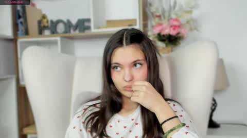 Aria online show from 04-09-26, 07:25