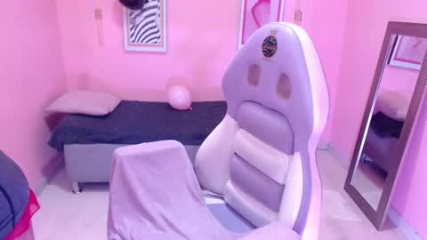 ... .          . ... online show from 11-17-25, 02:34