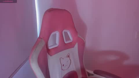 Snapshot of bunny_secrets chatting on 07-24-26, 07:45 Isa online show from 07-24-26, 07:45