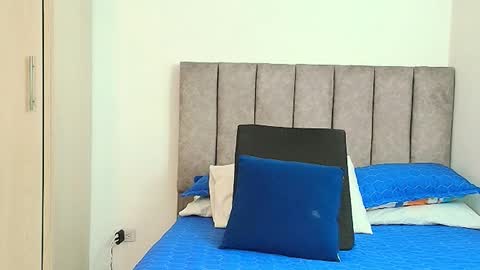 Carolina online show from 09-15-25, 04:12