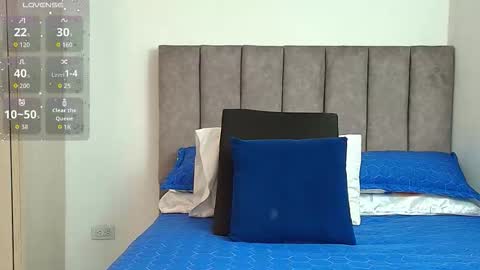 Carolina online show from 10-21-25, 04:13