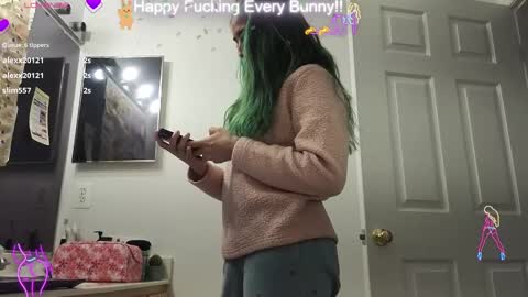 Snapshot of bunnycheekz chatting on 01-30-25, 12:29 Tokki  bunny  online show from 01-30-25, 12:29