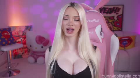 Stella online show from 11-13-25, 01:04