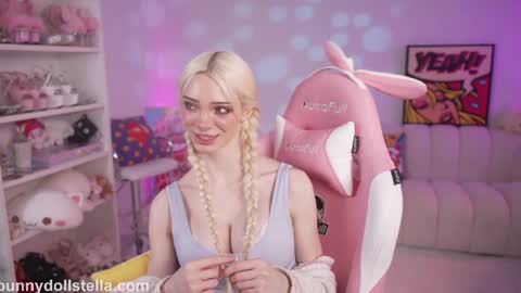 Stella online show from 04-13-26, 11:10