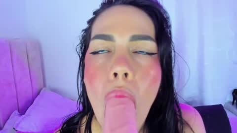 Snapshot of bunnykat_ chatting on 04-21-26, 02:37 katerine payne online show from 04-21-26, 02:37