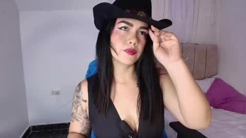 Snapshot of bunnykat_ chatting on 05-20-26, 10:21 katerine payne online show from 05-20-26, 10:21