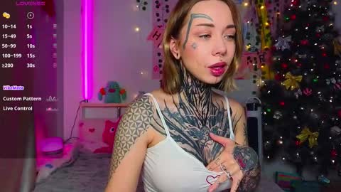 Snapshot of bunnykelly chatting on 12-22-25, 07:11 bunnykelly online show from 12-22-25, 07:11