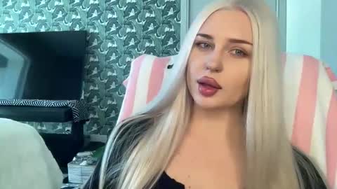 Snapshot of bunnykhalessi chatting on 05-20-26, 08:48 OnlyFans BunnyKhalessi online show from 05-20-26, 08:48