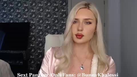 Snapshot of bunnykhalessi chatting on 06-11-26, 11:03 OnlyFans BunnyKhalessi online show from 06-11-26, 11:03