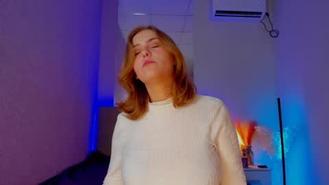 Snapshot of bunnyshows chatting on 11-10-25, 01:10 BunnyShows online show from 11-10-25, 01:10