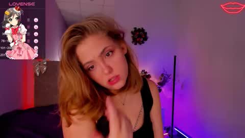 Snapshot of bunnyshows chatting on 12-15-25, 06:28 BunnyShows online show from 12-15-25, 06:28