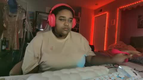 Bunnygirl Onyx online show from 12-19-25, 12:06