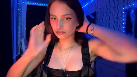 Bella online show from 05-29-26, 11:08