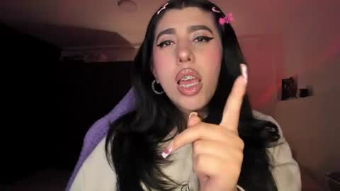 Jess online show from 06-20-26, 02:03