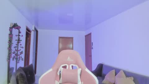 Im Val Welcome to my room My instagram Bubble cosmic online show from 03-09-25, 04:05