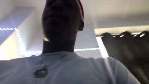 Snapshot of burgerboy06 chatting on 02-19-25, 06:54 burgerboy06 online show from 02-19-25, 06:54