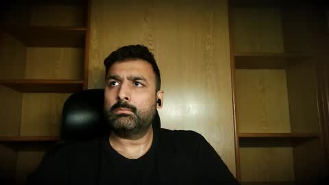 Hairy Arabian online show from 11-12-25, 05:52