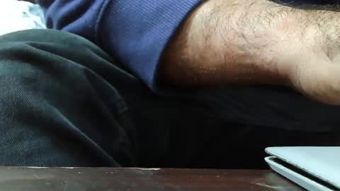 Hairy Arabian online show from 11-30-25, 01:15