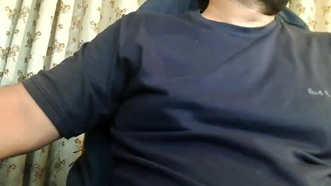 Hairy Arabian online show from 04-21-26, 06:41