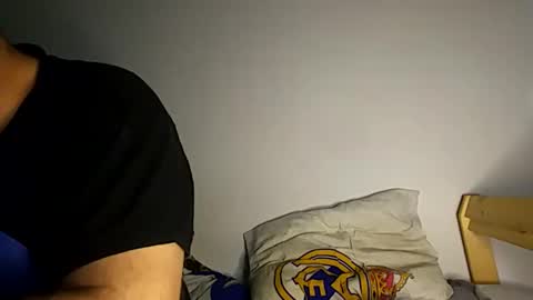 Snapshot of bury703709 chatting on 01-07-25, 02:08 Creazy dad online show from 01-07-25, 02:08