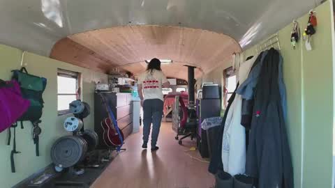 busbuddies online show from 04-27-26, 02:59