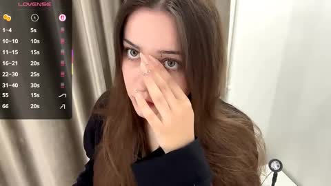 Snapshot of bushihugs chatting on 10-07-25, 11:46 Hexy online show from 10-07-25, 11:46