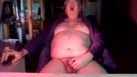 Snapshot of busibaer666 chatting on 01-10-25, 01:32 busi online show from 01-10-25, 01:32