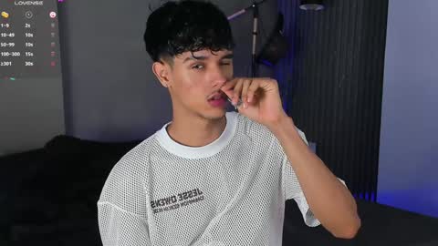 Buster independent model online show from 12-04-24, 06:44