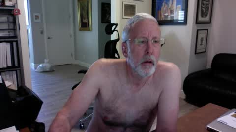 Snapshot of bustinout99 chatting on 02-23-25, 02:25 afternoon wood online show from 02-23-25, 02:25