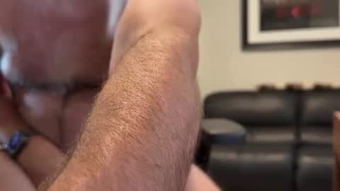 Snapshot of bustinout99 chatting on 10-05-25, 05:22 afternoon wood online show from 10-05-25, 05:22