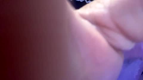 bustinyourbutt online show from 11-17-25, 04:40