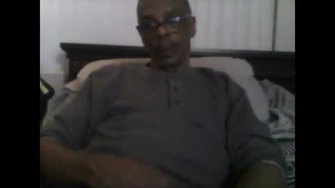 Busturgutzgd1 online show from 12-13-24, 03:16