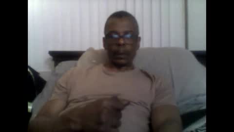 Busturgutzgd1 online show from 02-16-25, 05:26