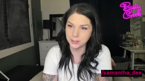 Snapshot of busty_geek48 chatting on 05-01-26, 02:38 Samantha Dee online show from 05-01-26, 02:38
