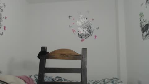 Snapshot of bustyamanda_ chatting on 12-30-24, 03:46 Amanda online show from 12-30-24, 03:46