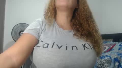 Snapshot of bustyamanda_ chatting on 02-21-25, 04:18 Amanda online show from 02-21-25, 04:18
