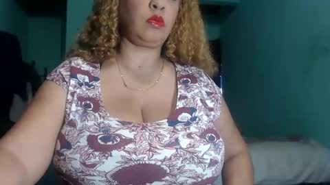 Snapshot of bustyamanda_ chatting on 09-13-25, 11:21 Amanda online show from 09-13-25, 11:21