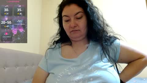 Snapshot of bustyemma chatting on 02-02-25, 06:42 Emma online show from 02-02-25, 06:42