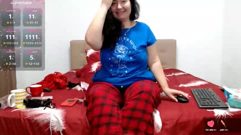 Snapshot of bustyemma chatting on 10-03-25, 05:48 Emma online show from 10-03-25, 05:48