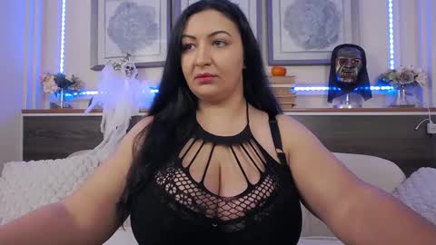 Snapshot of bustyeva_ chatting on 10-29-25, 04:26 online between 6AM and 2PM EET almost everyday. online show from 10-29-25, 04:26