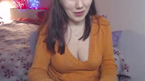 Snapshot of bustygf chatting on 01-10-26, 10:14 anna online show from 01-10-26, 10:14