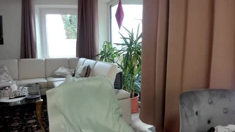 Snapshot of bustynataschax chatting on 12-21-24, 12:16 Natascha online show from 12-21-24, 12:16