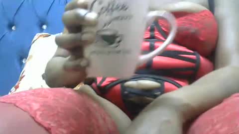 Snapshot of bustynolimit82 chatting on 09-28-25, 07:41 BustyNolimit82 online show from 09-28-25, 07:41