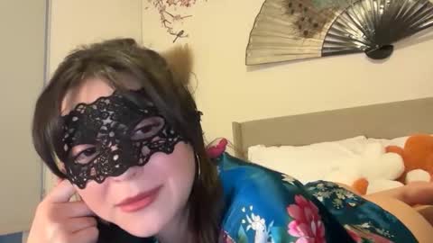 busy_bee69 online show from 03-12-26, 02:07