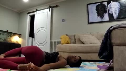 Snapshot of butt3rcup chatting on 09-22-25, 06:32 Goddess online show from 09-22-25, 06:32