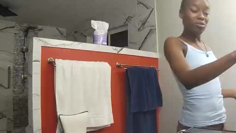 Goddess online show from 12-21-25, 01:46