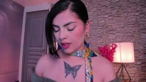 Lia Butterfly  online show from 05-13-26, 12:02