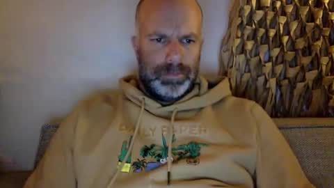 Snapshot of buurman1982isback chatting on 10-01-25, 08:37 buurman1982isback online show from 10-01-25, 08:37