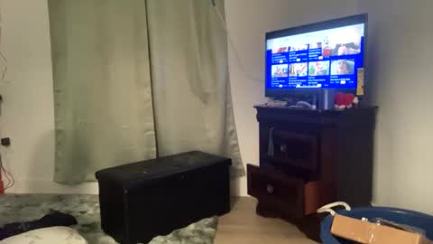 Snapshot of bv965422 chatting on 02-28-25, 10:09 696969illuminate online show from 02-28-25, 10:09